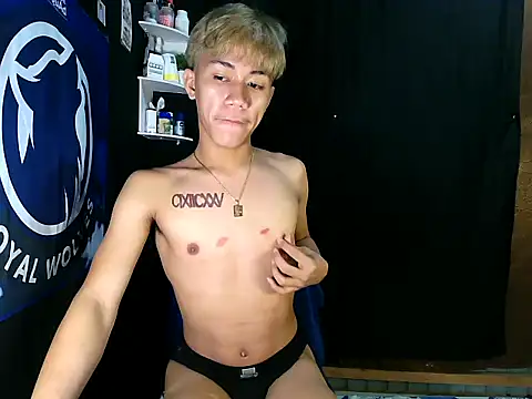 naughtyboyloy 0 online show from 11/12/25, 07:24