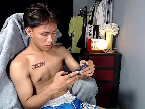 Snapshot of naughtyboyloy_0 chatting on 01/06/26, 05:49 naughtyboyloy 0 online show from 01/06/26, 05:49