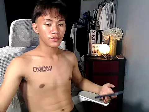 Snapshot of naughtyboyloy_0 chatting on 01/08/26, 04:20 naughtyboyloy 0 online show from 01/08/26, 04:20