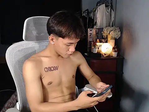 Snapshot of naughtyboyloy_0 chatting on 02/21/26, 05:25 naughtyboyloy 0 online show from 02/21/26, 05:25