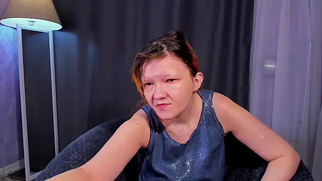 Nora lovvvv online show from 09/21/25, 10:17