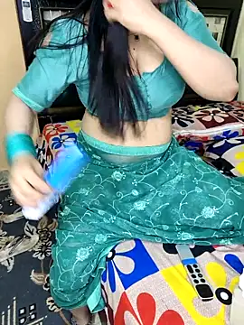 PRIYA 22 online show from 11/15/25, 03:52