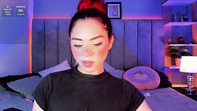 Snapshot of Arianna_Ponce chatting on 09/26/25, 06:28 Arianna Ponce online show from 09/26/25, 06:28