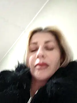 Snapshot of evakisimovareal chatting on 02/16/26, 05:31 evakisimovareal online show from 02/16/26, 05:31