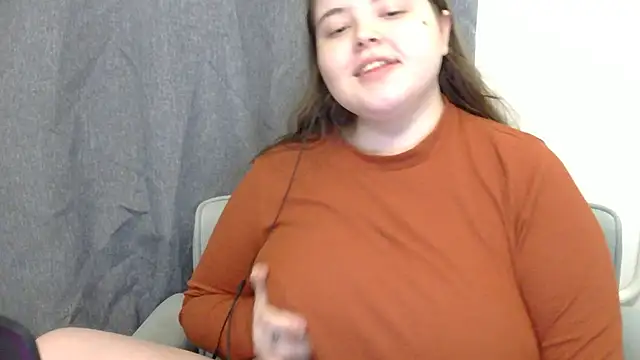 Snapshot of brattyprincessemma chatting on 03/20/26, 07:30 brattyprincessemma online show from 03/20/26, 07:30