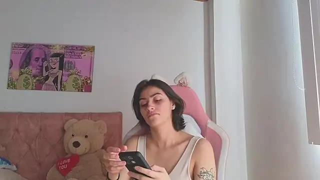 Crystal Star  online show from 11/22/25, 03:00