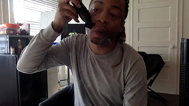 Snapshot of Diodre_Benyoon chatting on 03/05/26, 06:37 Diodre Benyoon online show from 03/05/26, 06:37