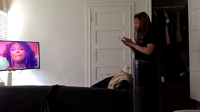 Snapshot of Diodre_Benyoon chatting on 03/17/26, 04:54 Diodre Benyoon online show from 03/17/26, 04:54