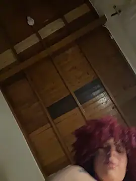 Enyagleam  online show from 09/25/25, 03:32