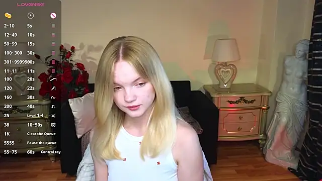 Snapshot of RosesKate chatting on 09/23/25, 11:46 RosesKate online show from 09/23/25, 11:46