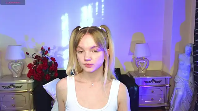 Snapshot of RosesKate chatting on 09/24/25, 04:27 RosesKate online show from 09/24/25, 04:27