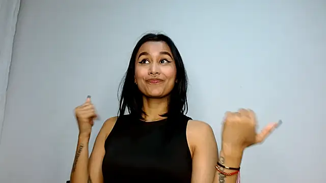 Gia Lee online show from 10/13/25, 03:17