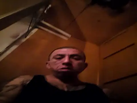 Snapshot of Boogiehtx713 chatting on 12/17/25, 09:43 Boogiehtx713 online show from 12/17/25, 09:43