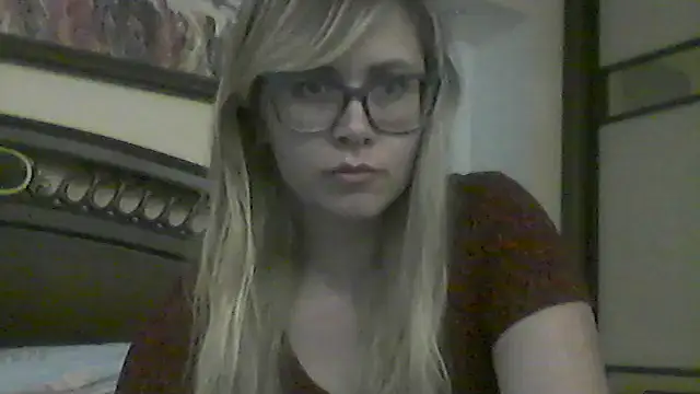 Crystal00Girl online show from 10/31/25, 07:48