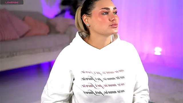 KayaAzur online show from 12/04/25, 06:01