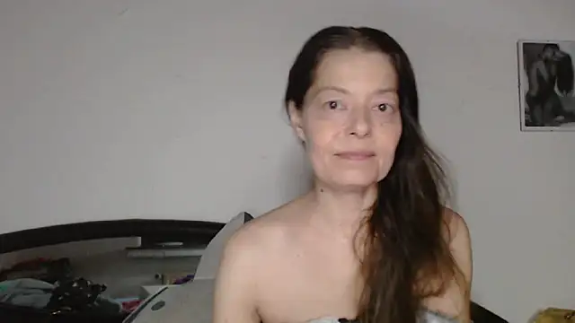 Snapshot of SexySarah177 chatting on 02/24/26, 09:02 SexySarah177 online show from 02/24/26, 09:02