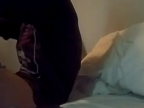 Snapshot of StirringFraction chatting on 09/17/25, 05:53 StirringFraction online show from 09/17/25, 05:53