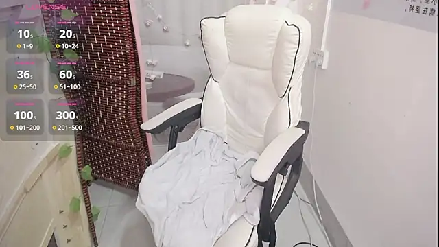 Snapshot of KateCondon chatting on 03/13/26, 07:37 KateCondon online show from 03/13/26, 07:37