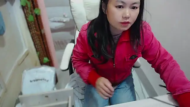 Snapshot of KateCondon chatting on 03/18/26, 11:24 KateCondon online show from 03/18/26, 11:24