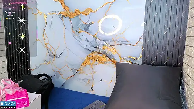 nena cupcake  online show from 12/22/25, 11:07