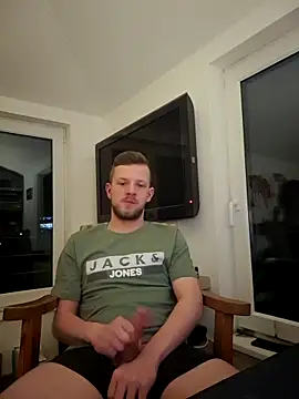 Snapshot of 6incheswannacum chatting on 12/20/25, 01:45 6incheswannacum online show from 12/20/25, 01:45