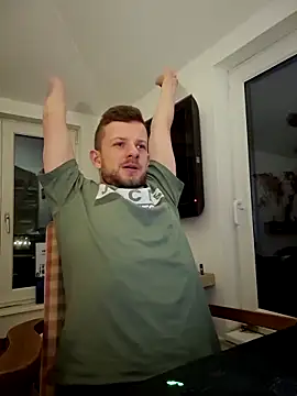 Snapshot of 6incheswannacum chatting on 12/20/25, 08:27 6incheswannacum online show from 12/20/25, 08:27