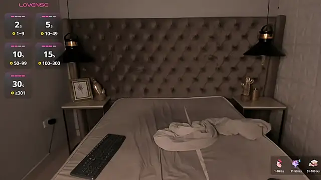 OliIverr22 online show from 11/22/25, 11:42