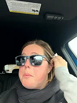 Snapshot of hornykitty1210 chatting on 01/14/26, 07:52 hornykitty1210 online show from 01/14/26, 07:52