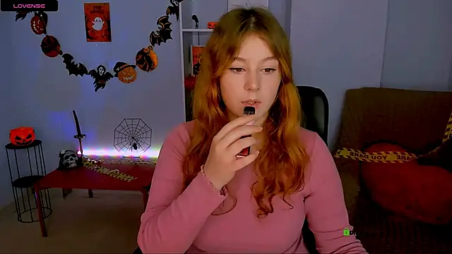 lola sun12 online show from 10/28/25, 08:22