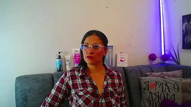 Snapshot of Alana_steel_1 chatting on 03/24/26, 07:41 Alana steel 1 online show from 03/24/26, 07:41