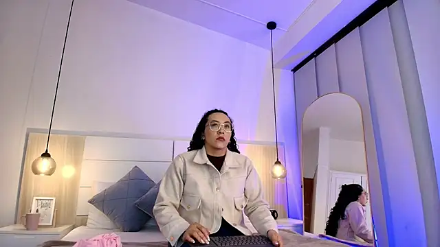 Snapshot of alehia_cute chatting on 11/09/25, 12:58 alehia cute online show from 11/09/25, 12:58