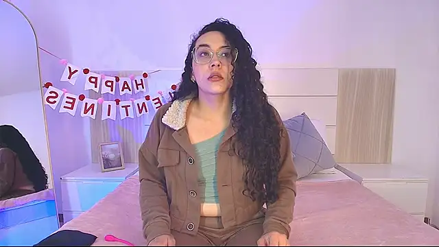 Snapshot of alehia_cute chatting on 02/16/26, 10:06 alehia cute online show from 02/16/26, 10:06