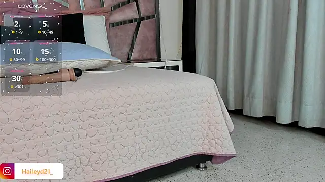 HaileyDuke online show from 09/22/25, 05:37