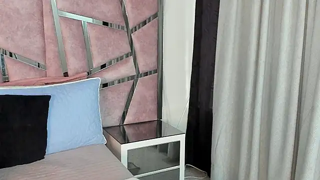 HaileyDuke online show from 10/24/25, 12:23