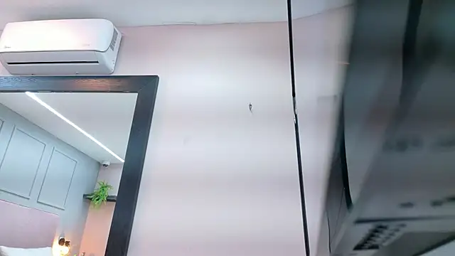 Camila Hill  online show from 01/15/26, 01:16