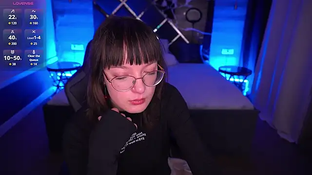 Pixie Peachh online show from 10/24/25, 08:16