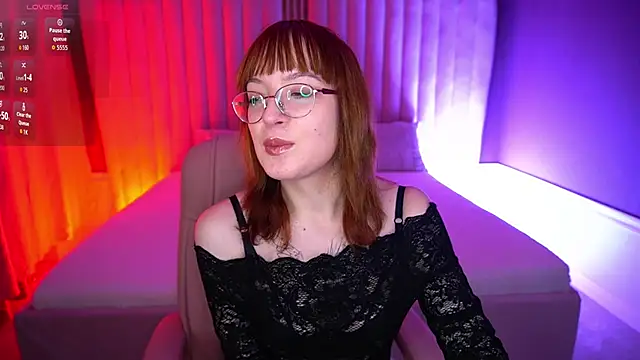 Pixie Peachh online show from 11/19/25, 01:33