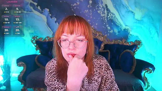 Pixie Peachh online show from 12/14/25, 07:58