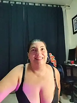 lina maria99 online show from 11/18/25, 01:00