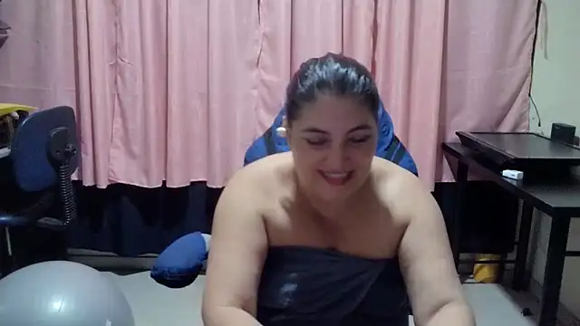 Snapshot of lina_maria99 chatting on 02/27/26, 01:49 lina maria99 online show from 02/27/26, 01:49