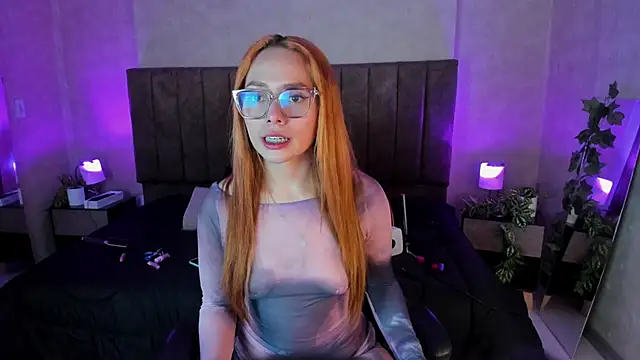 LanaMills  online show from 10/12/25, 03:49