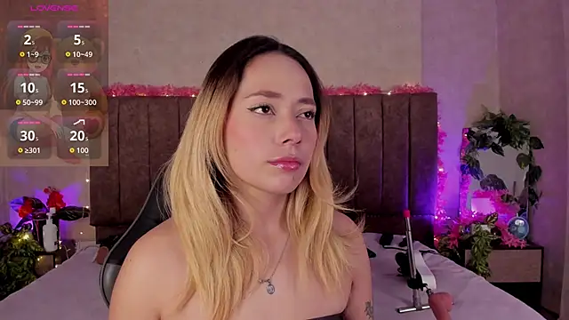 LanaMills  online show from 06/30/26, 04:35