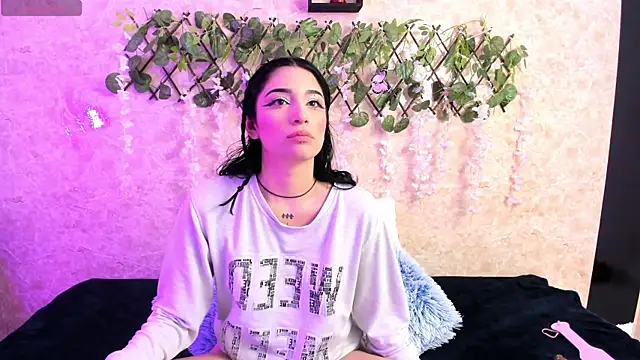 ImEmily444 online show from 09/25/25, 07:01