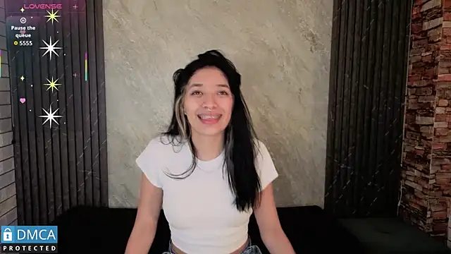 stepha   online show from 12/05/25, 11:19