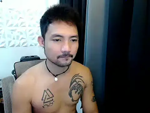Snapshot of Thefriskyasian chatting on 09/30/25, 02:38 Thefriskyasian online show from 09/30/25, 02:38