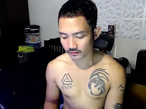 Snapshot of Thefriskyasian chatting on 11/29/25, 06:27 Thefriskyasian online show from 11/29/25, 06:27