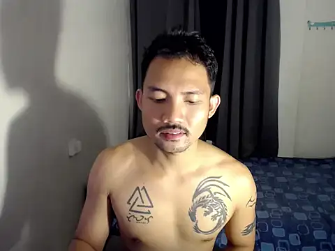 Snapshot of Thefriskyasian chatting on 04/04/26, 10:13 Thefriskyasian online show from 04/04/26, 10:13