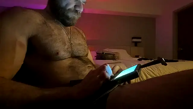 Bighairytopping online show from 06/10/26, 07:40