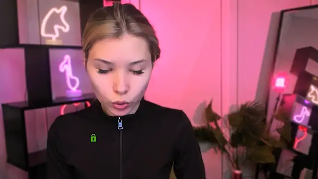 lily morty online show from 12/01/25, 07:19