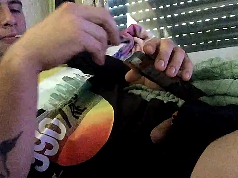 Snapshot of coupleamateurfun23 chatting on 09/19/25, 11:00 coupleamateurfun23 online show from 09/19/25, 11:00